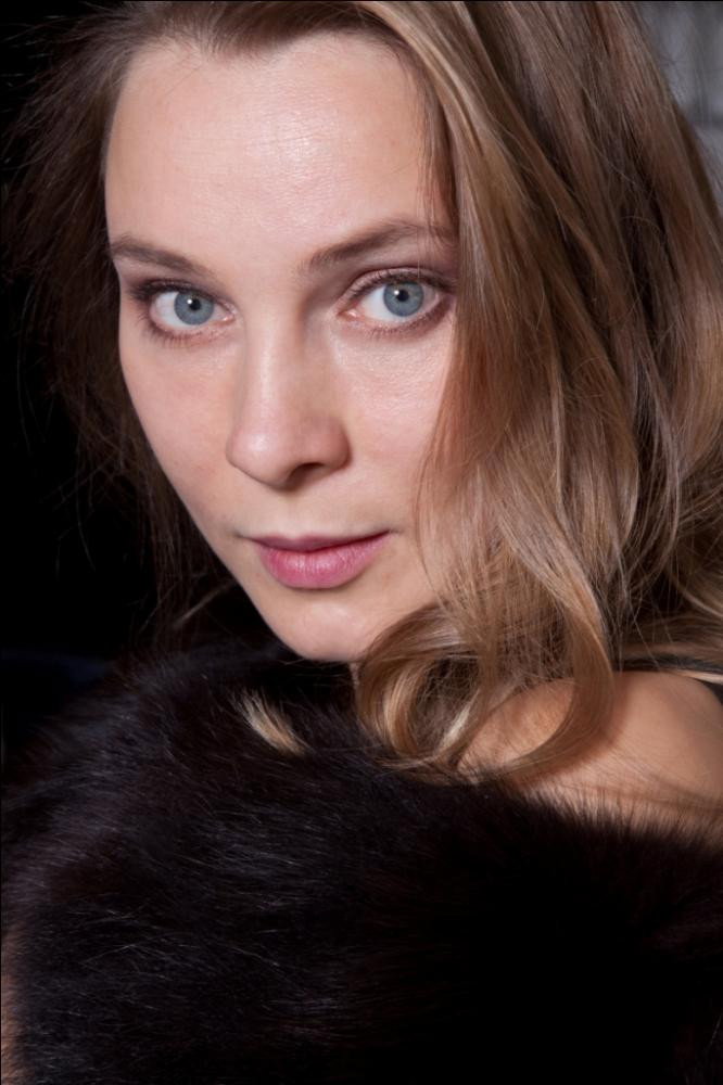 Юлия Михайлова as Olga in Trackman