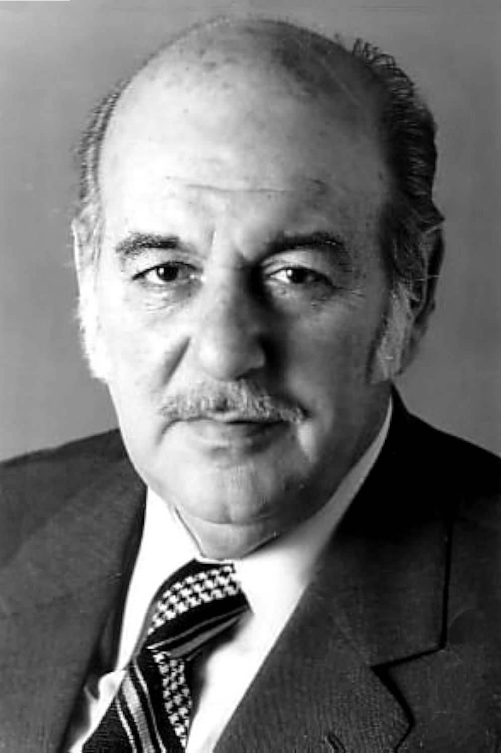 Eric Pohlmann as Inspector Bressin in The Sicilians