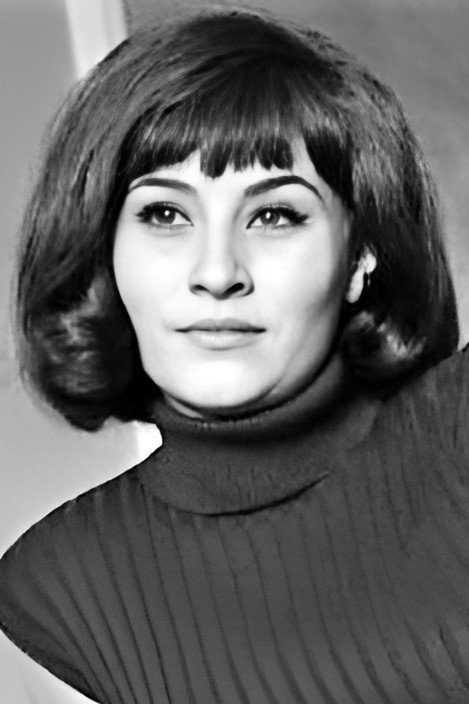 Pilar Clemens as Colet in The Sheriff Won't Shoot