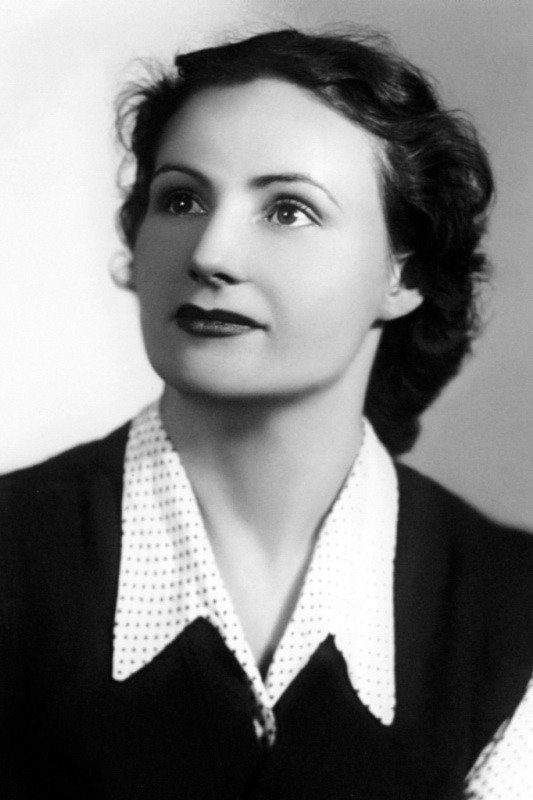 Лариса Пашкова as Марья Васильевна Вронская, мать Нины in Literature Lesson