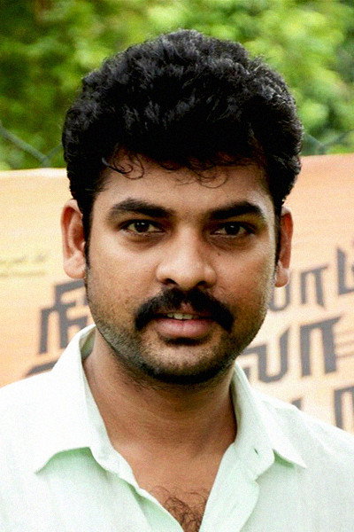 Vimal as Thabal Karthi in Deiva Machan