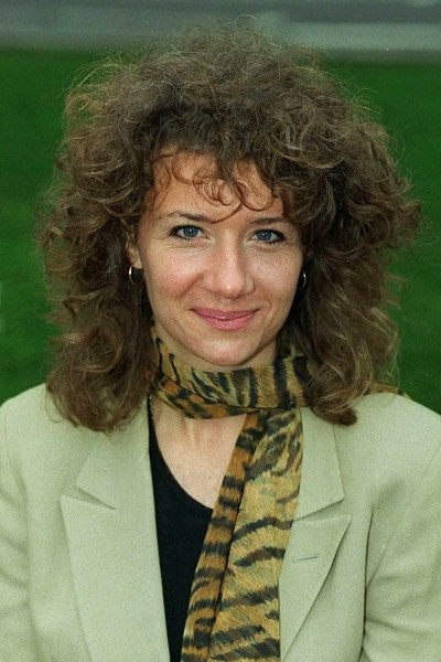 Steffanie Pitt as Miss MacPherson in Matt's Million