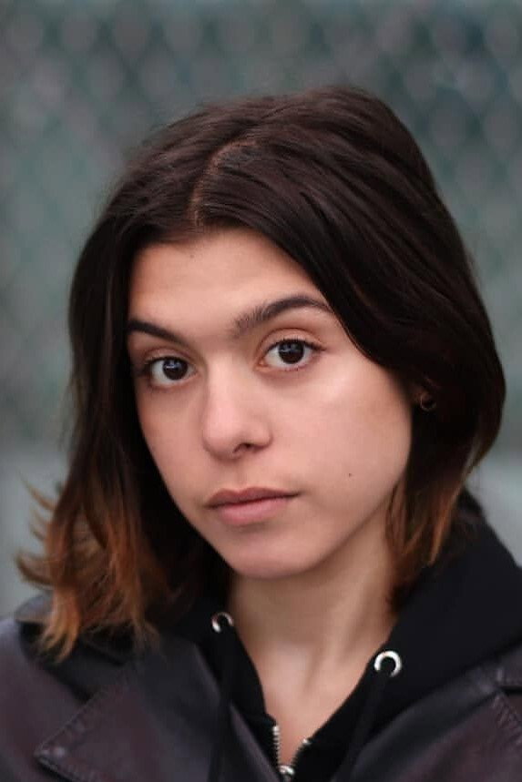 Sara Luna Zoric as Nora in Funny Feeling