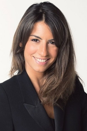 Hélène Mannarino as Self - Host in Camping : Histoire d'un succès