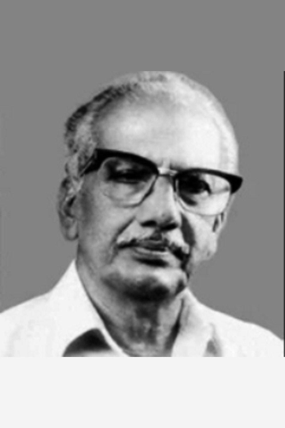 Kunjandi as Kuttappa Menon in Murappennu