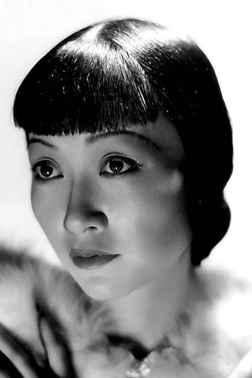 Anna May Wong as Lotus Flower in The Toll of the Sea