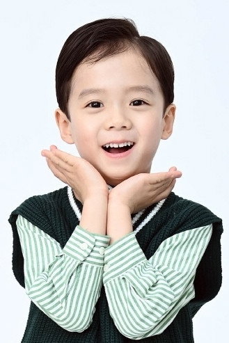 정민준 as Hong Seo-Joon in Gold Mask