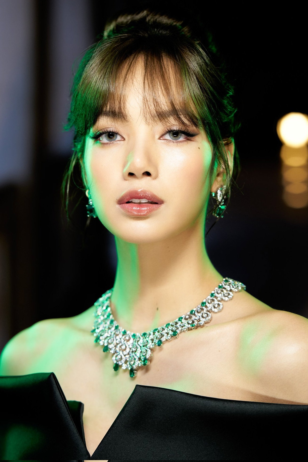 ลิซ่า as Mook in The White Lotus