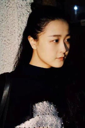Xueting Mu as Qiao Anxia (voice) in National Husband Bring Home