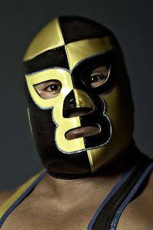 Pierroth Jr. as Acero in Vampiro: Warrior of the Night