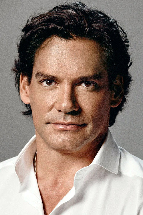 Cristián de la Fuente as Maximiliano Montesinos in Quiero Amarte