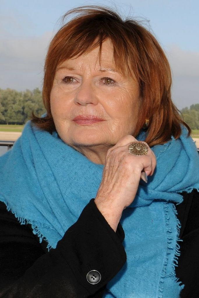 Johanna Liebeneiner as Doris Haller in Schlosshotel Orth