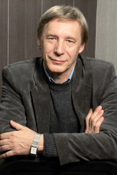 Vitaly Makhov as Police Lieutenant in Celestial Camel