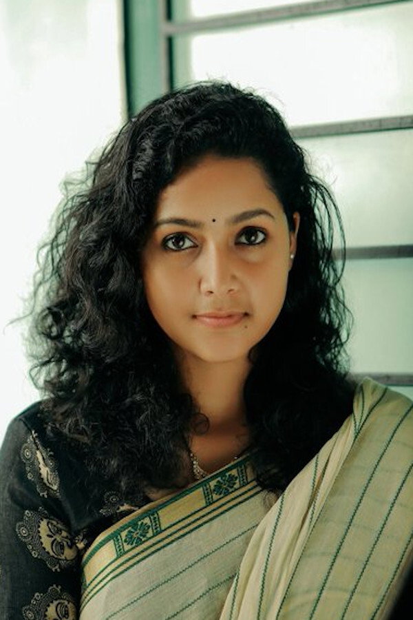Saranya R Nair as Mini in Oru Durooha Saahacharyathil