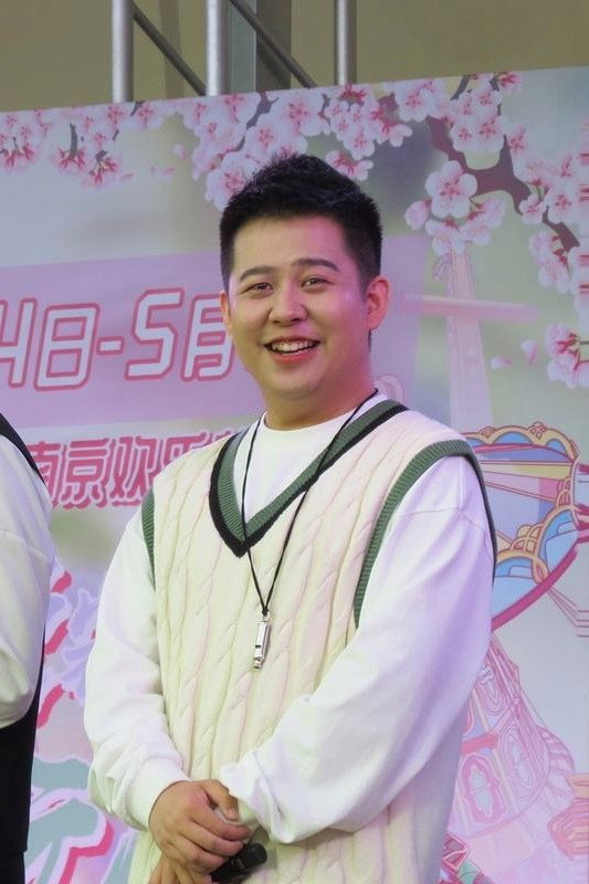 Wen jingyuan as Tao Xuan (voice) in The King's Avatar: For the Glory