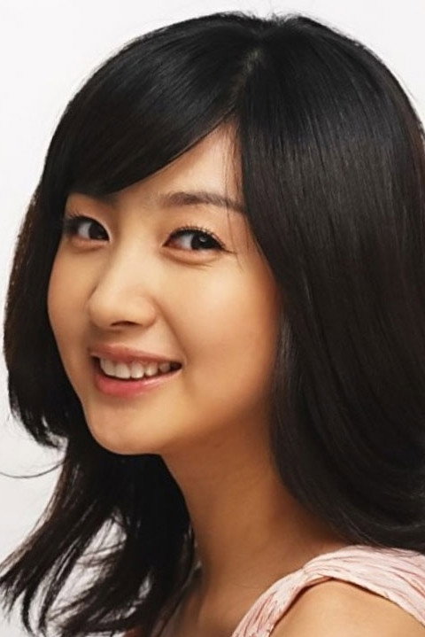 허영란 as Hwang Yun Jung in Second Proposal