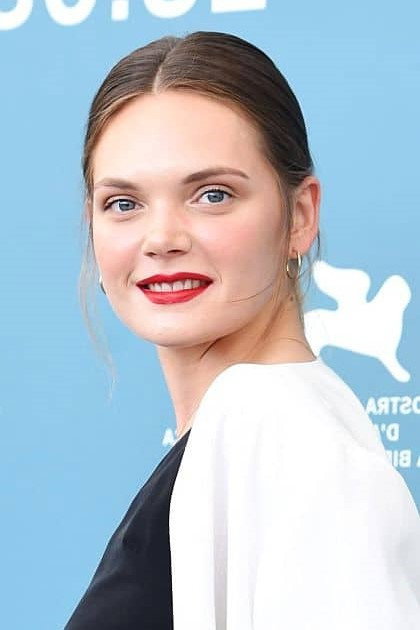 Sandra Drzymalska as Marlena in Filip