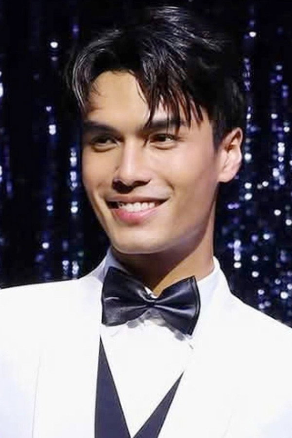 Mạnh Lân as Giang hồ in Dad, I'm Sorry