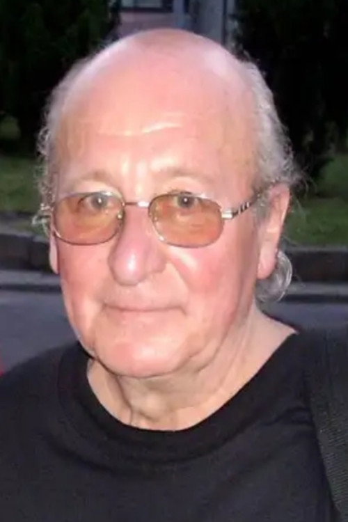Jerzy Łapiński as Hairdresser in Taekwondo