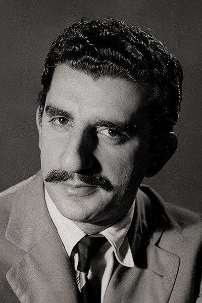 Renato Consorte as Minister in Cafundó