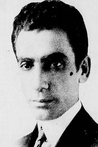 Carmo Nacarato as Pajé Araken in Iracema