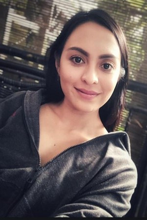 Sara Ali as Manyang in Sembil9n
