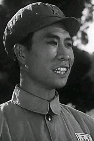 Zhou Qi as 老夫 in Postman