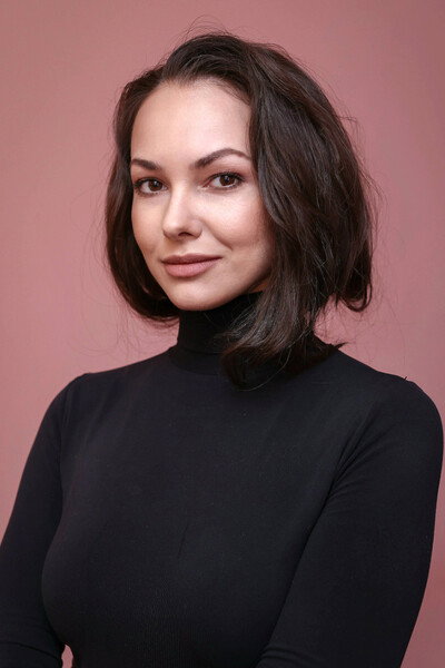 Glafira Kozulina as Зина in I Will Grant You Love