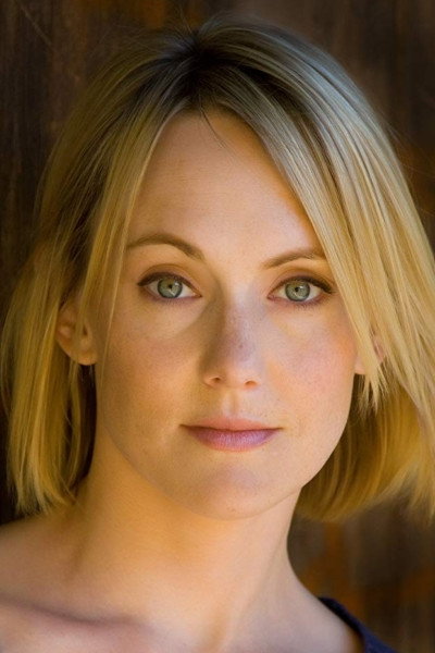 Devon Sorvari as Sarah Craven in Hellraiser: Revelations