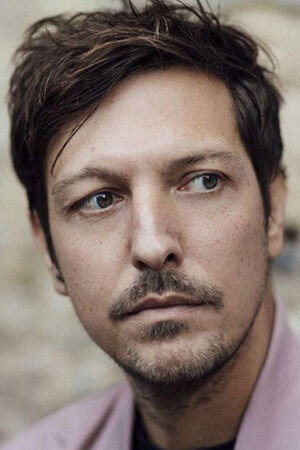 Thilo Mischke as Self - Narrator in Uncovered