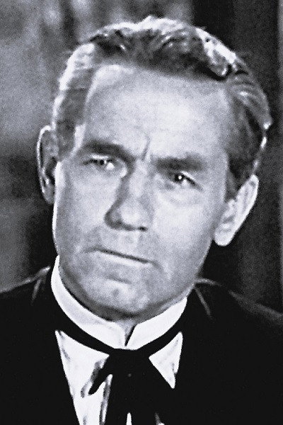 Nelson Leigh as Rindeff in Churchill at War