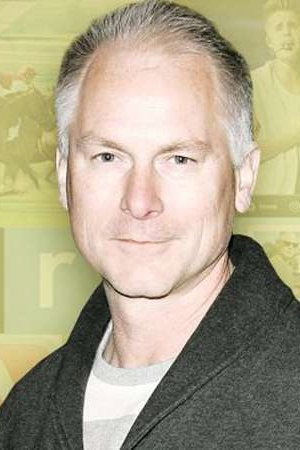 Kenny Mayne as Kenny Mayne in Mayne Street