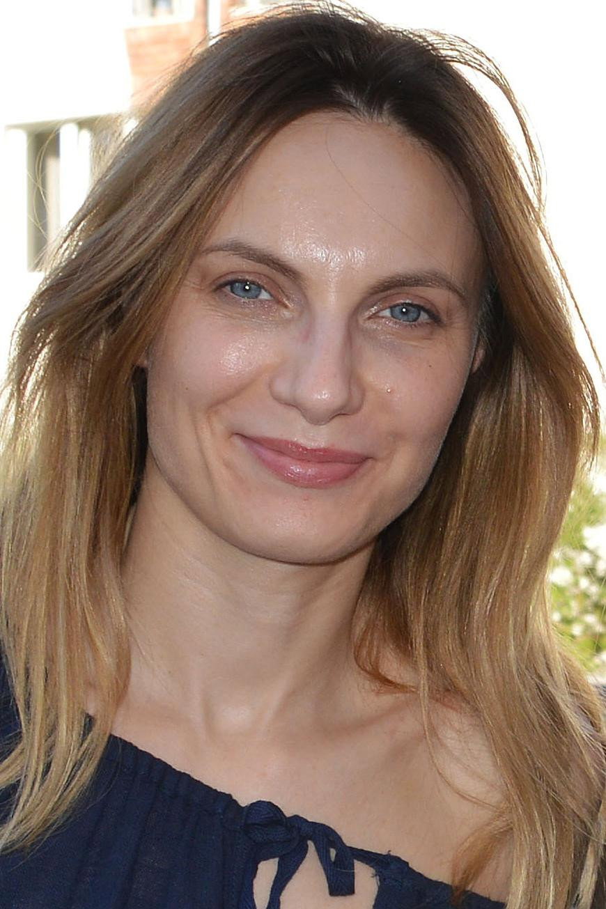 Sylwia Gliwa as Monika Cieślik in Na Wspólnej