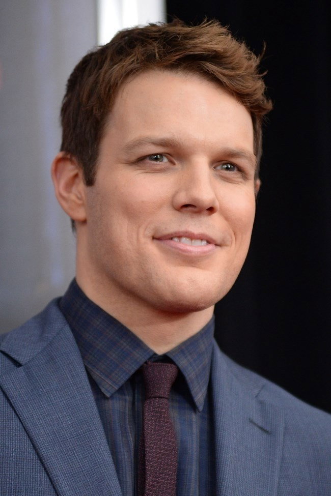 Jake Lacy as Robert 'B' Berchtold in A Friend of the Family