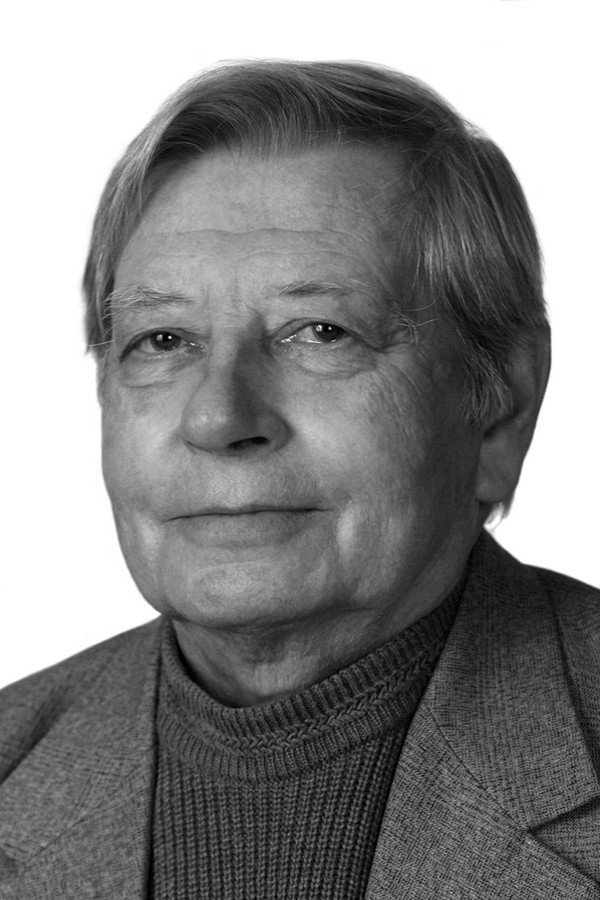 Владимир Корецкий as Владимир Николаевич Лесников - «Ве Эн» in Vacations of Krosh