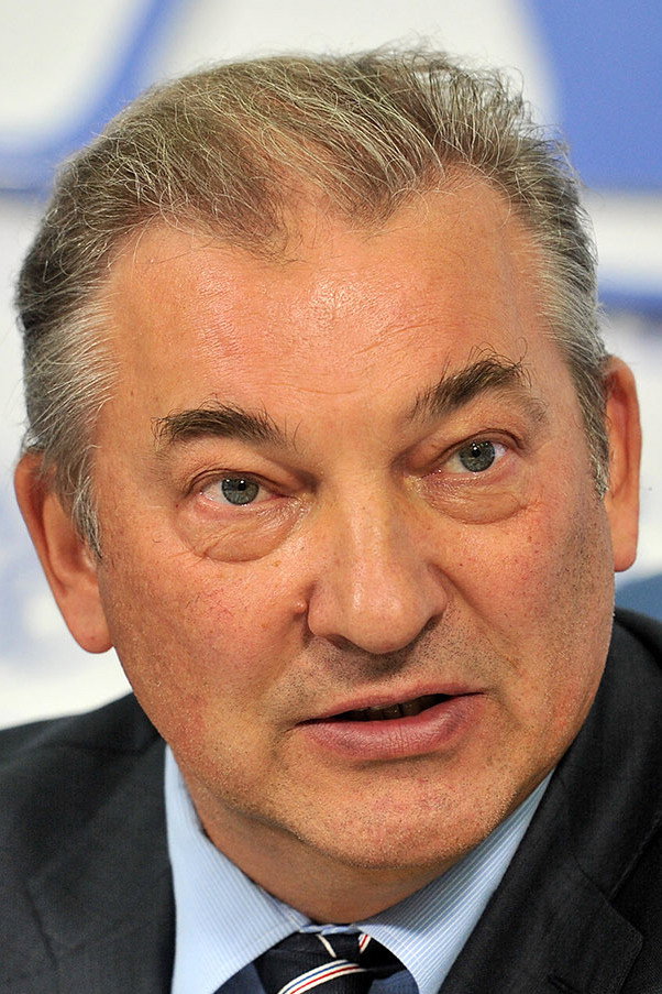 Владислав Третьяк as Himself in Red Army