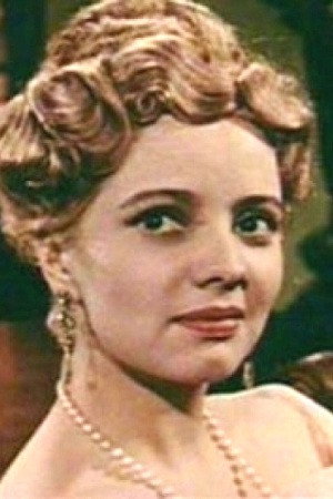 Eugenia Popovici as Empress in O poveste ca-n basme