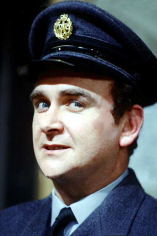 Tony Selby as Terry Staples in Hideaway