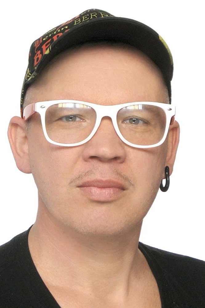 Waléra Kanischtscheff as Baikonur Chef (voice) in Baikonur