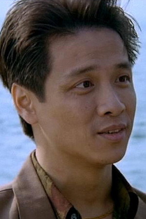 董瑋 as 丁少白 in The Hawk