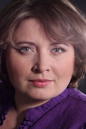 Анна Ичетовкина as Антонина in About This Very Thing