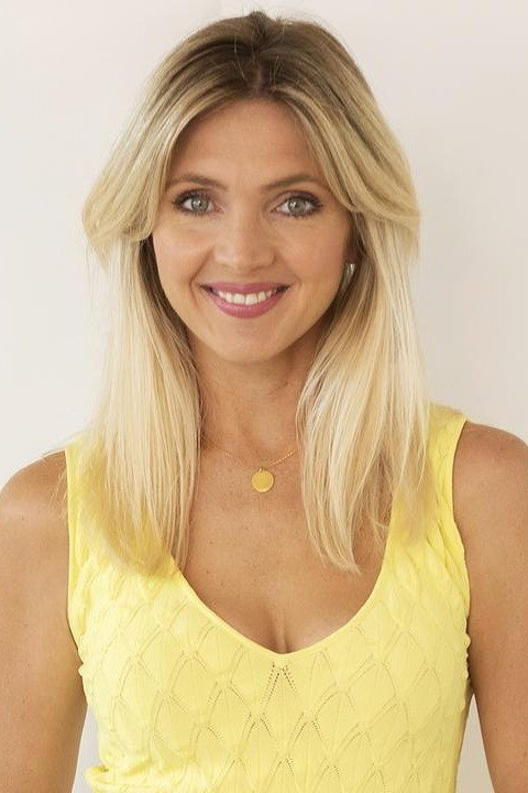 Nikki Osborne as Various Characters in Kinne