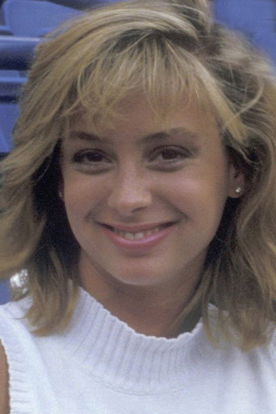 Denise Bixler as Linda in Evil Dead II