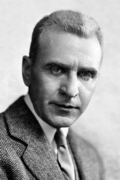 Edward Van Sloan as Van Helsing in Dracula