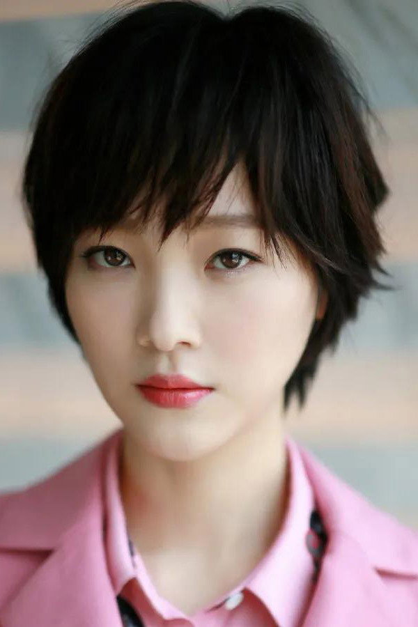 He Dujuan as Lady of Wei in Legend of Mi Yue