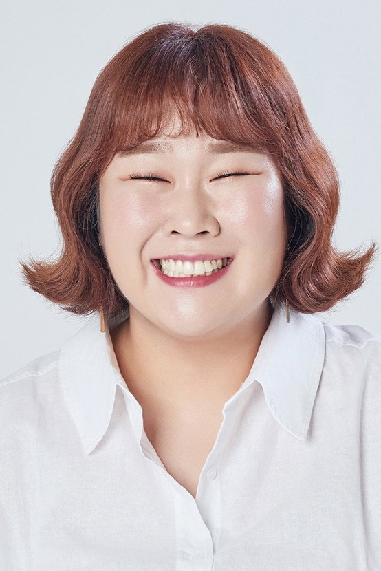 김민경 as Self in Shooting Stars