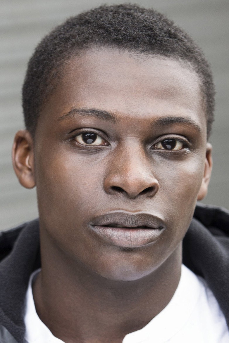 Terique Jarrett as Isaac Portier in Búscame en París