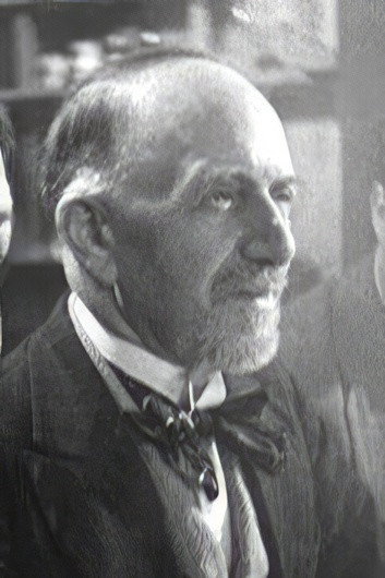 Gustave Hamilton as frère Dingois in Billeting Over