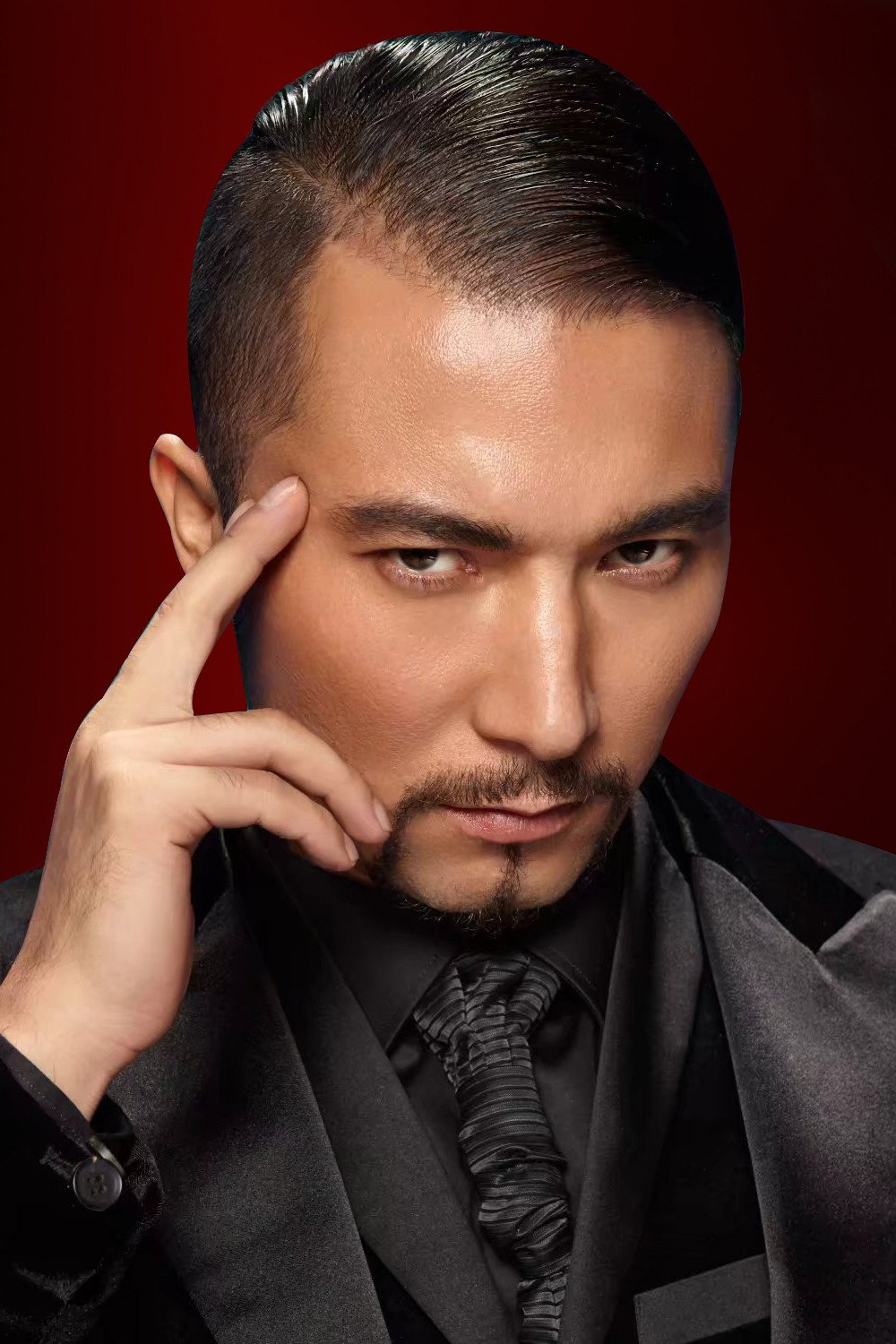 艾克拜尔·黑血 as King Tu Qi in The Legend of Loulan:  Ghost Army