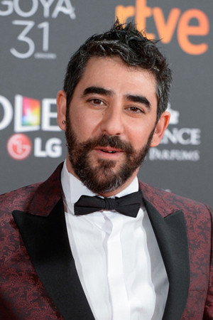 Raúl Jiménez as Pepe Moya in The Patients of Dr. García